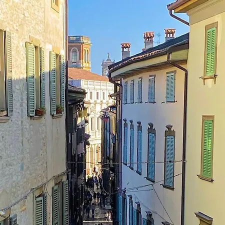 Pura Vida Deluxe - Upper Bergamo, 3 Min Walk Piazza Vecchia Apartment *