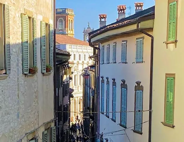 Pura Vida Deluxe - Upper Bergamo, 3 Min Walk Piazza Vecchia Daire *